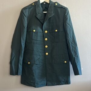 Vintage U. S. Marine Wool Men’s Military Jacket Sz Lg. Waterbury Buttons. Lined.